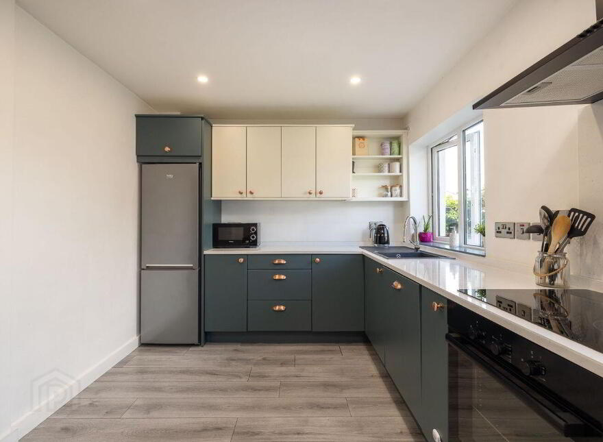 56 Jkl Place, New Ross, Y34ND25