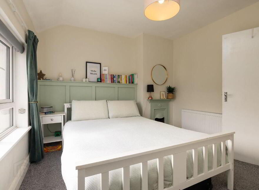 56 Jkl Place, New Ross, Y34ND25