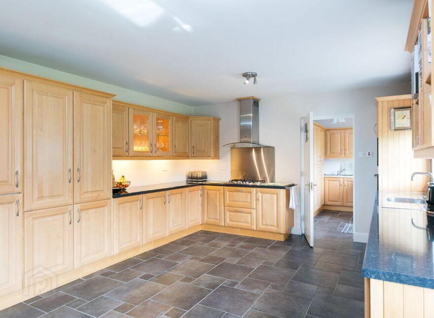 16 Dowsley's Barn, New Ross, Y34CK27