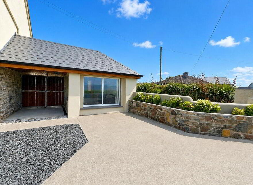Seafield, Quilty, V95N1W9