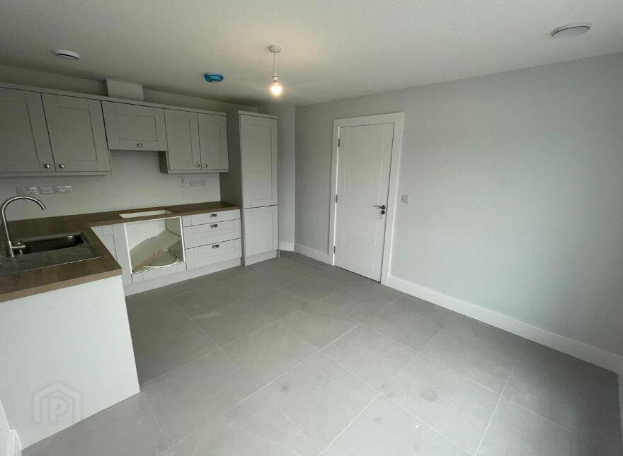 4 Davin Court, Redgate Road, Clareview, V9495N5