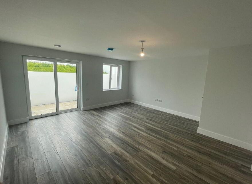 4 Davin Court, Redgate Road, Clareview, V9495N5
