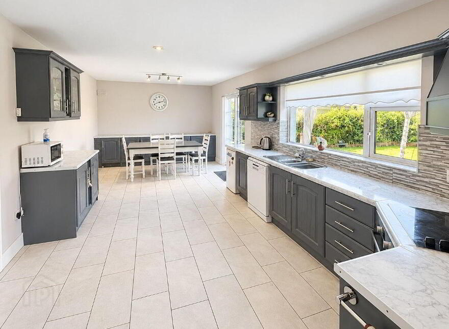 Fionnghlas, 4 Annavilla Grove, Westbury, Westbury, V94T10R