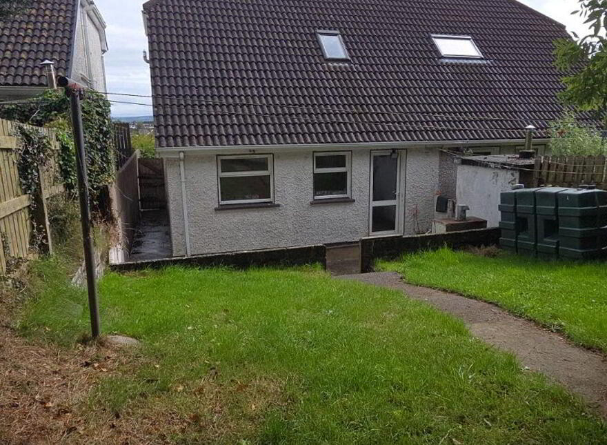 24 Viewpoint, Pound Road, Castlebar, F23DC89