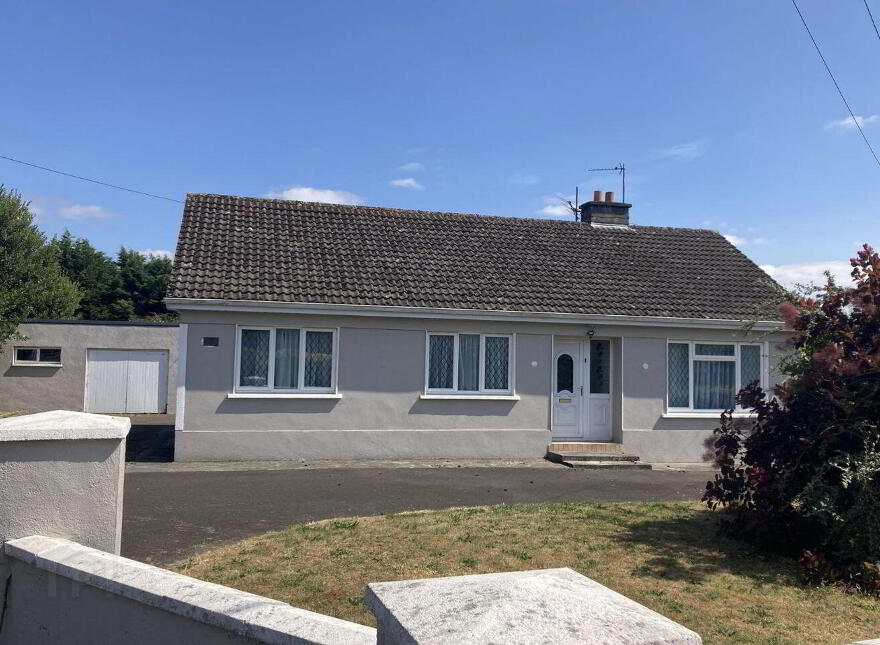 "Dromore", Cabra Road, Ballycurrane, Thurles, E41D370