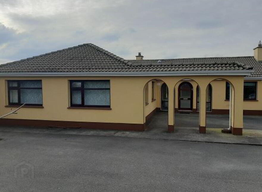 Bellacagher Lodge, Bellacagher, Ballintubber, F45XE84