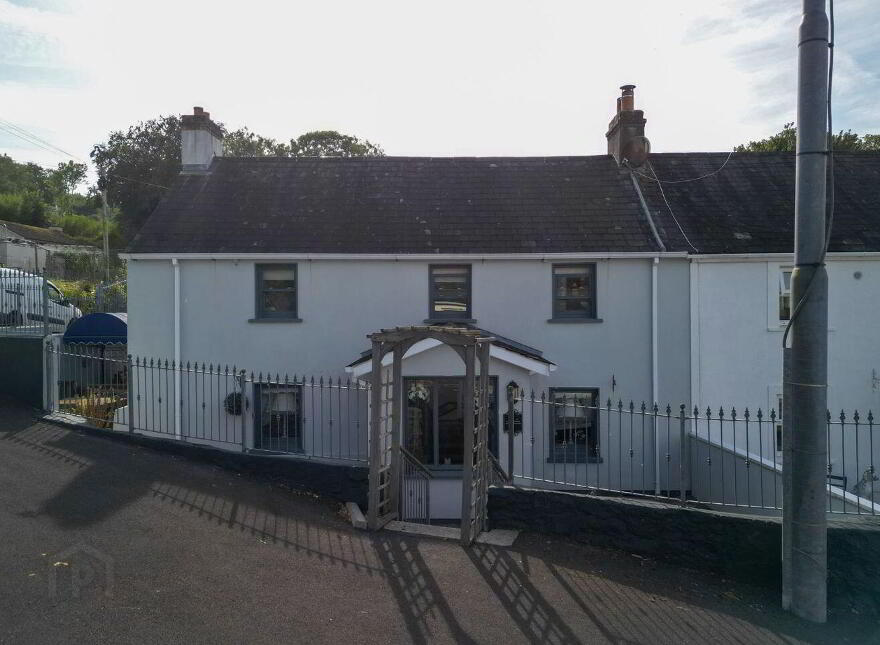 Marieville, The Village, Cheekpoint, Cheekpoint, X91H127 photo