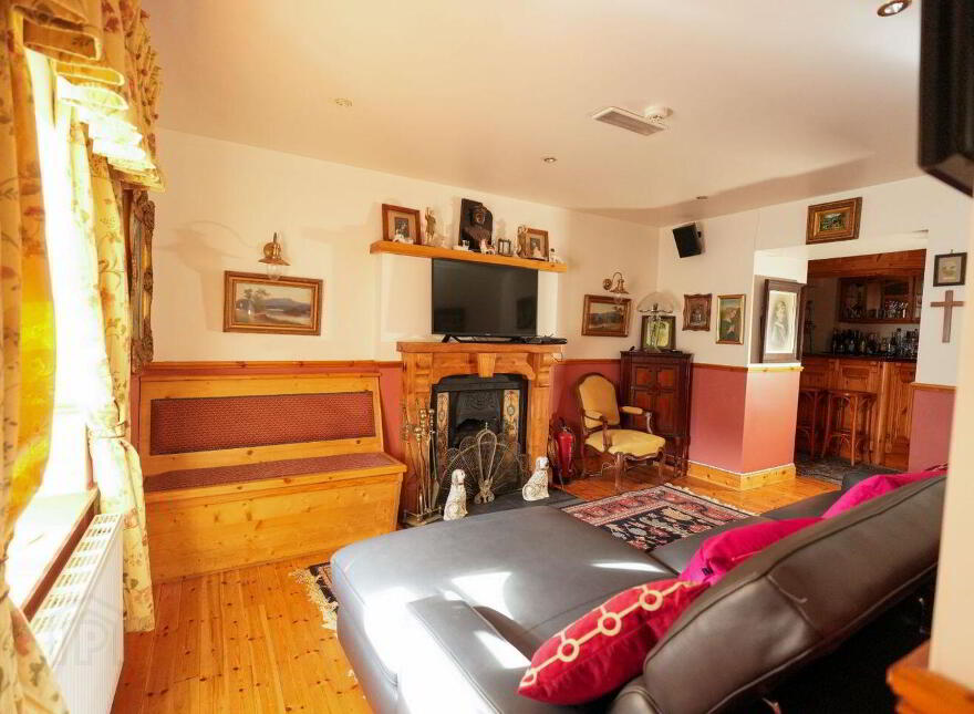 Marieville, The Village, Cheekpoint, Cheekpoint, X91H127