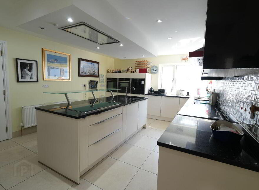 Marieville, The Village, Cheekpoint, Cheekpoint, X91H127
