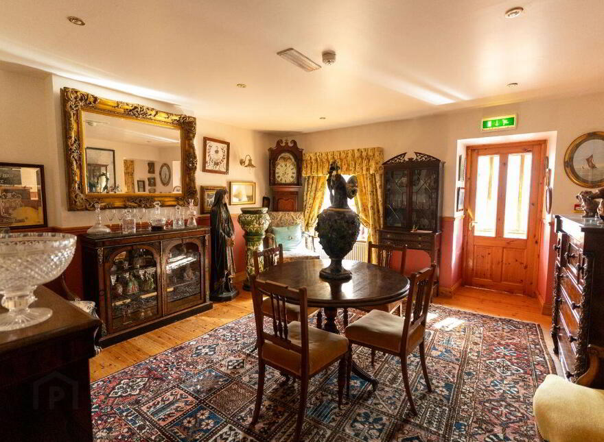 Marieville, The Village, Cheekpoint, Cheekpoint, X91H127
