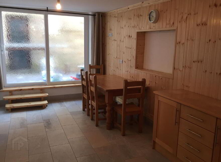 Corner House, Market Street, Bantry, P75X394
