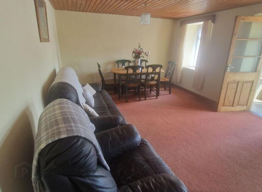 Church Road, Durrus, P75P406