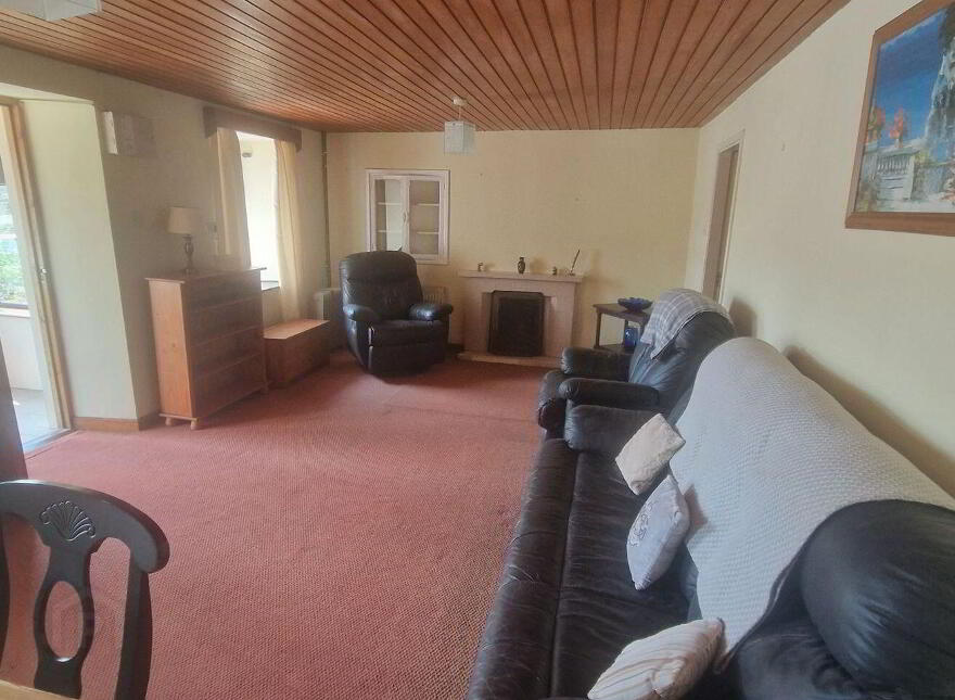Church Road, Durrus, P75P406
