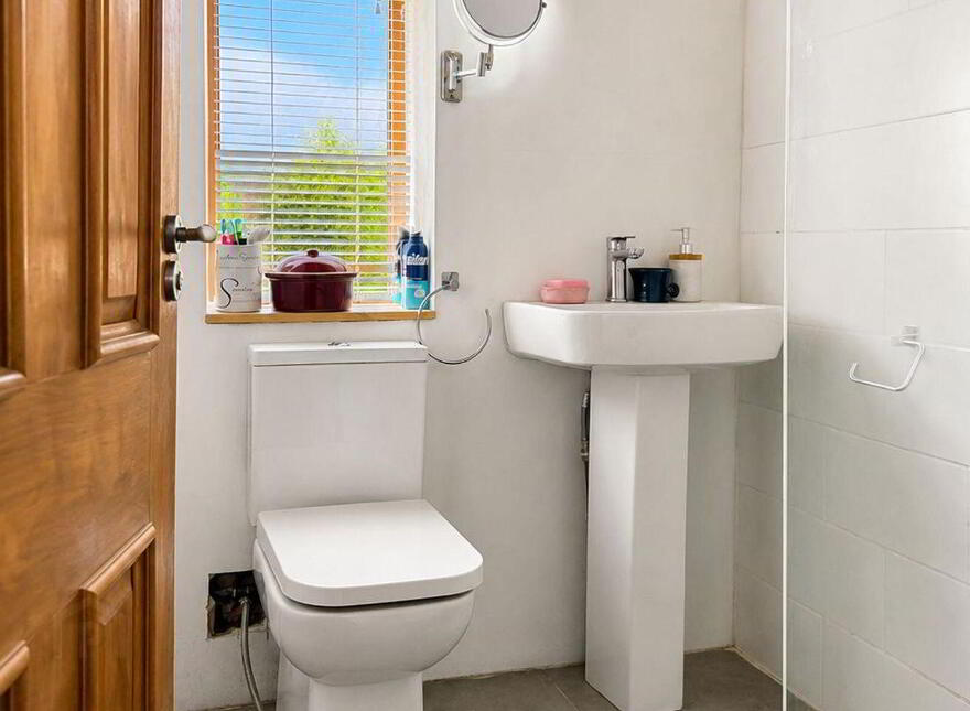 Lillyput, Ballymahon Road, Athlone, N37FY82