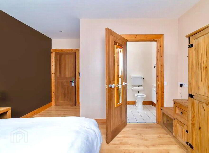 Coosan Cottage, Creaghduff, Coosan, Athlone, N37NY01