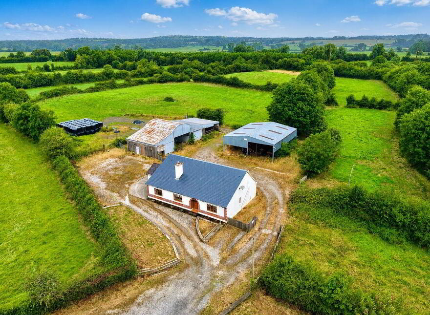 Tinamuck West, Moate, Clara, N37HY84