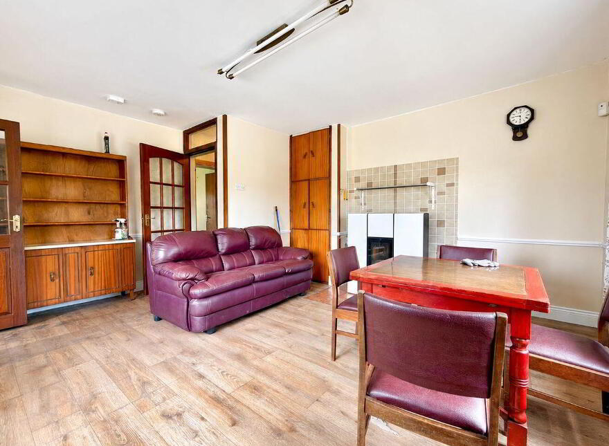 Tinamuck West, Moate, Clara, N37HY84