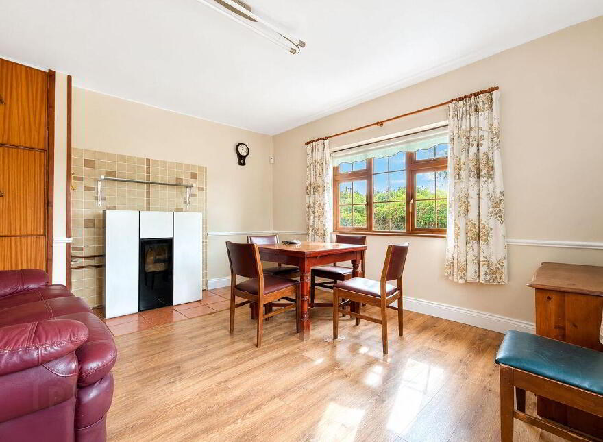 Tinamuck West, Moate, Clara, N37HY84