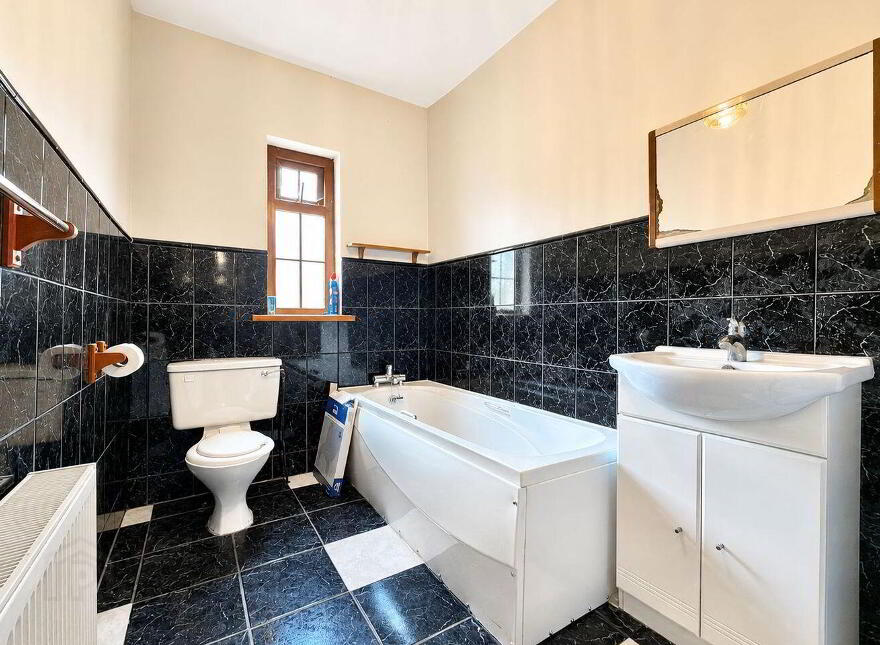 Tinamuck West, Moate, Clara, N37HY84