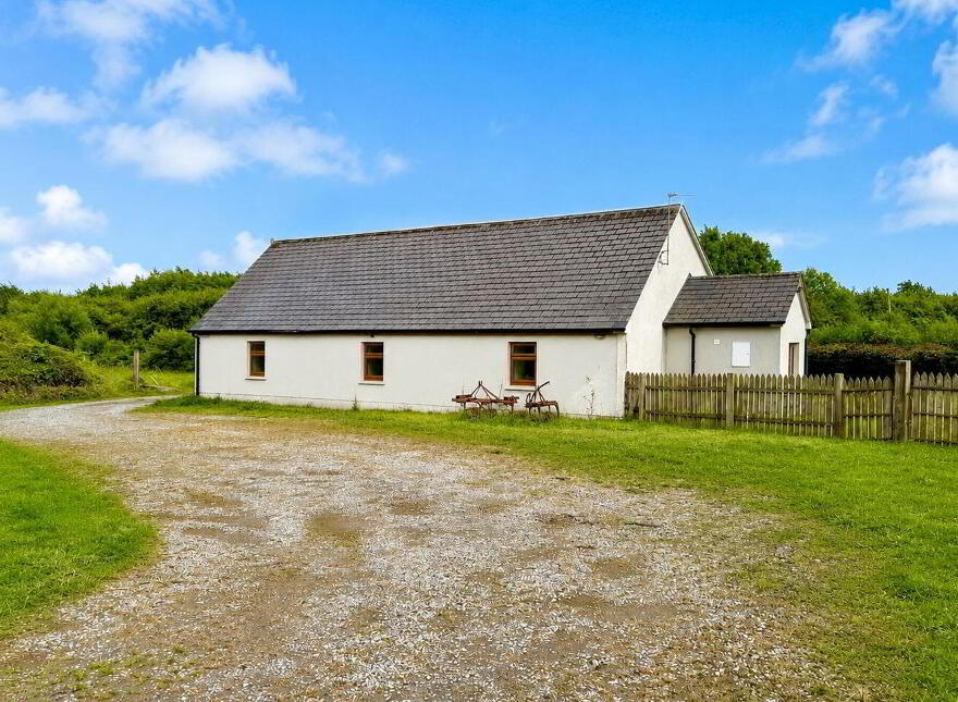 Tinamuck West, Moate, Clara, N37HY84