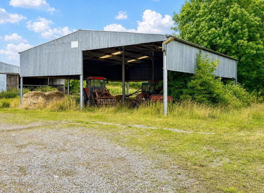 Tinamuck West, Moate, Clara, N37HY84