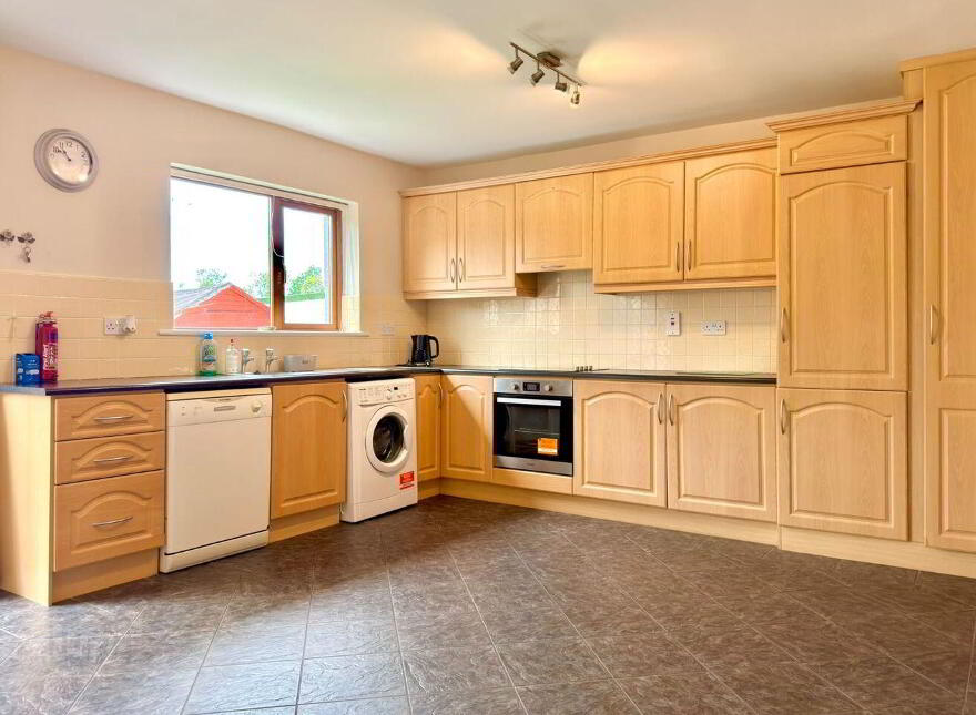 8 Abbeygarth, Baylough, Athlone, N37C3N2