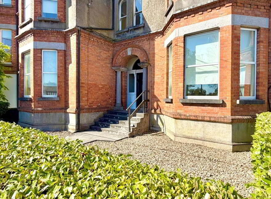 Garden Vale, Athlone, N37E3C1
