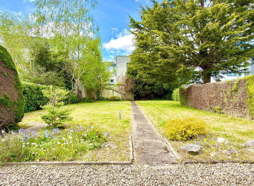 Garden Vale, Athlone, N37E3C1