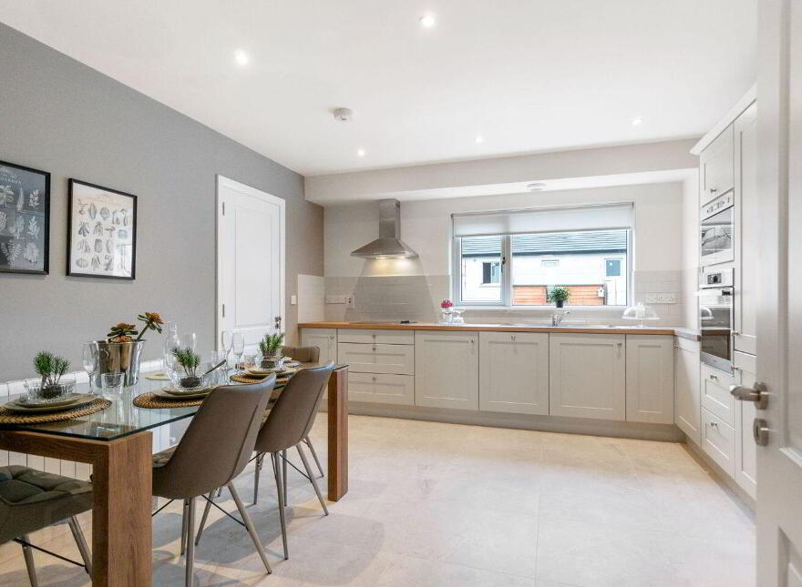 SHOWHOUSE, 118 Forgelands, Old Forge Road, Enniscorthy, Y21T9H9