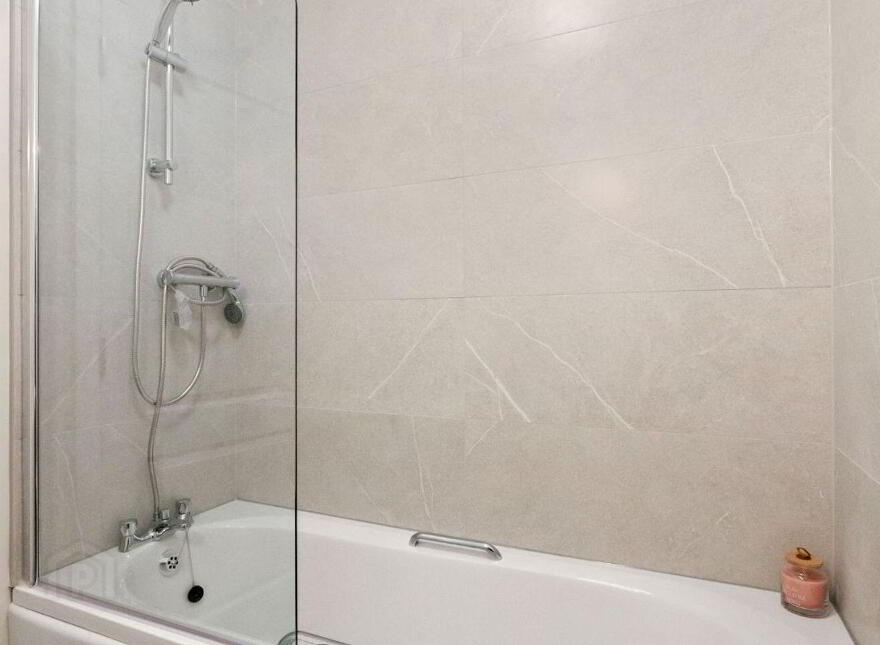 SHOWHOUSE, 282 Gleann An Ghairdin, Ballytegan, Gorey, Y25Y0Y8