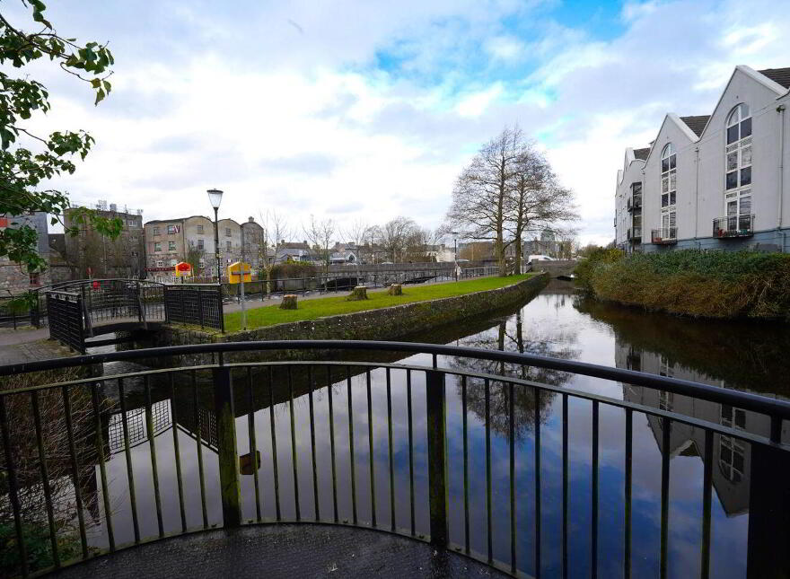 36 The Waterfront, Bridge Street, Galway City Centre, H91WC90