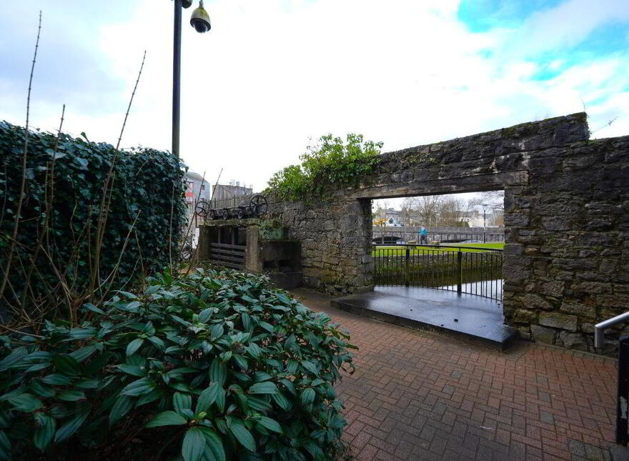 36 The Waterfront, Bridge Street, Galway City Centre, H91WC90
