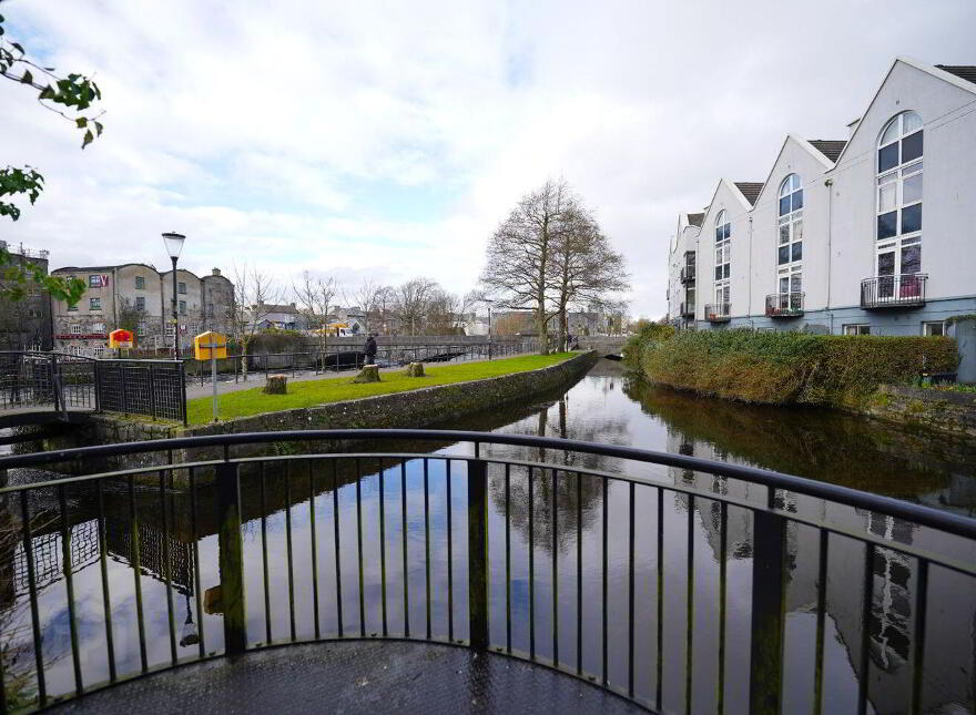 36 The Waterfront, Bridge Street, Galway City Centre, H91WC90