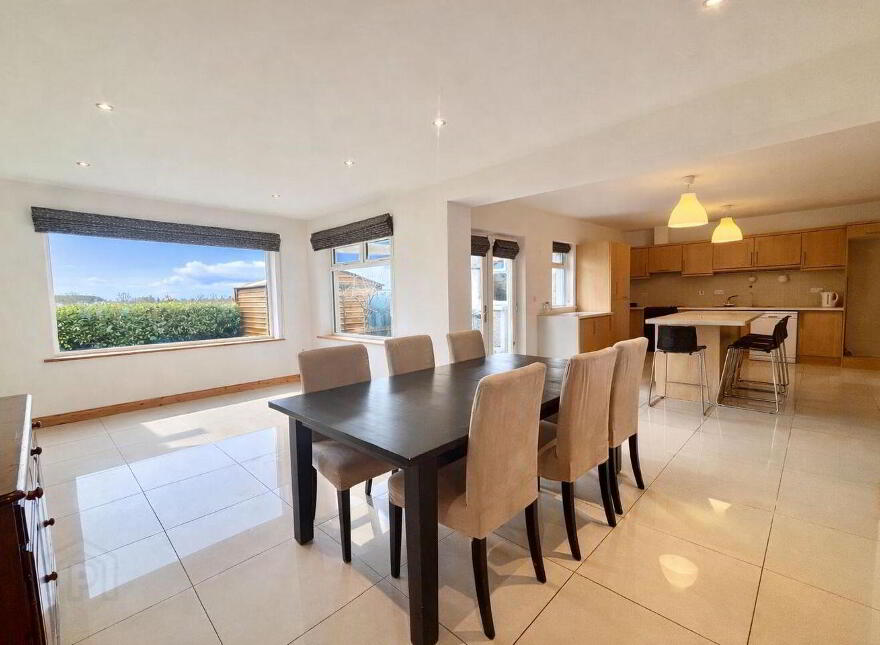 19 The Meadows, Mountbellew, H53Y221