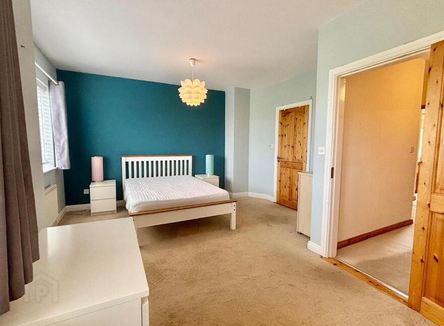 19 The Meadows, Mountbellew, H53Y221