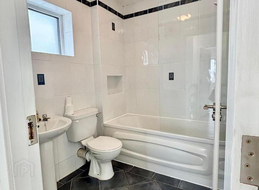 12 Claremont Park, Rahoon, H91YPD2