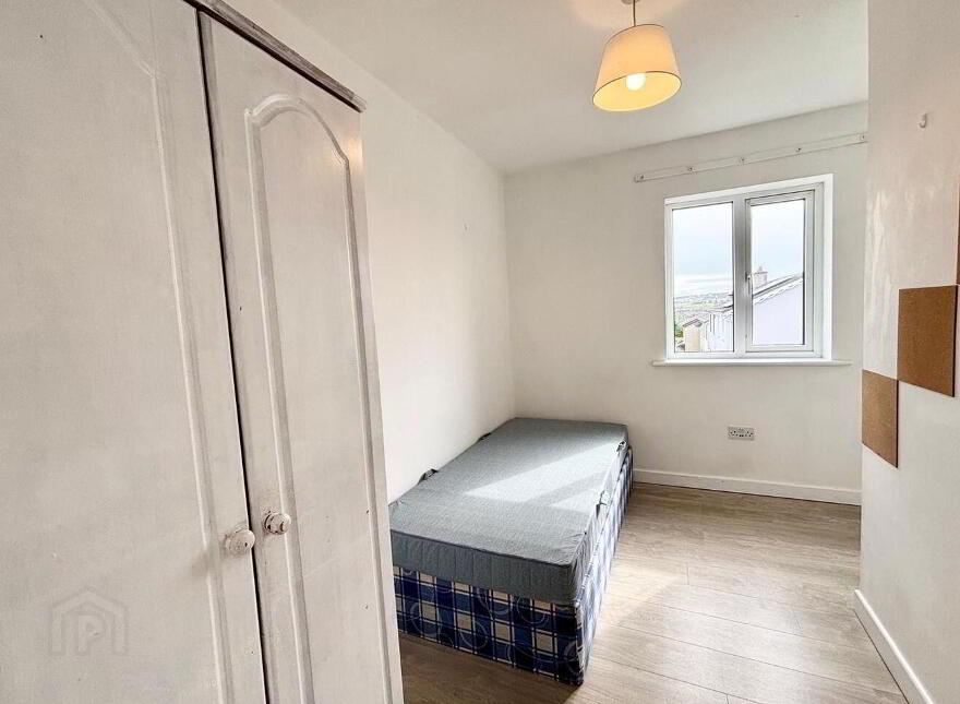 12 Claremont Park, Rahoon, H91YPD2