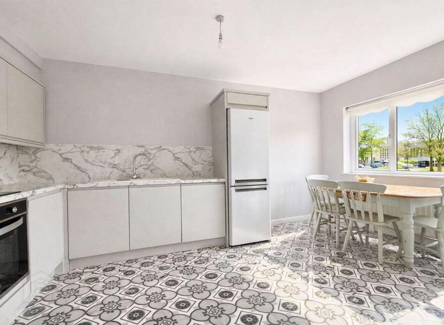 31 Palace Fields, Tuam, H54F821