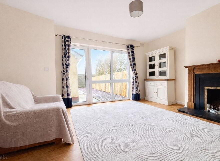 31 Palace Fields, Tuam, H54F821