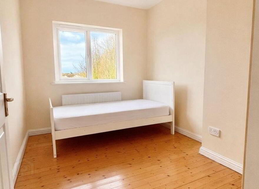 31 Palace Fields, Tuam, H54F821
