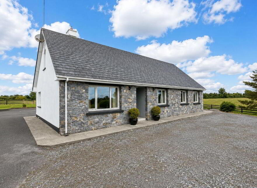 Knockavanny, Birmingham Road, Tuam, H54CH63