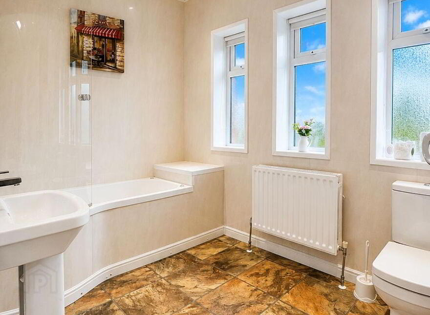 Athenry Road, Loughrea, H62X089