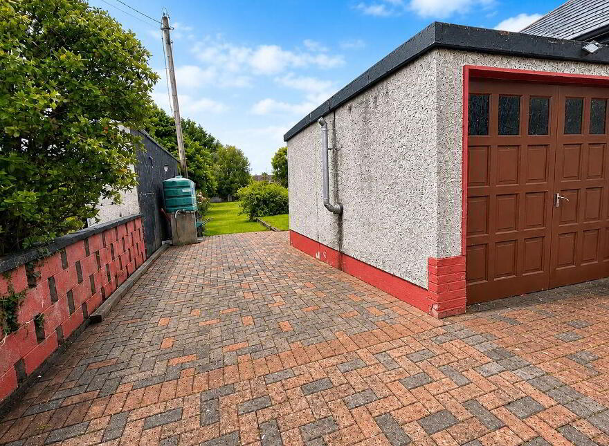 Athenry Road, Loughrea, H62X089