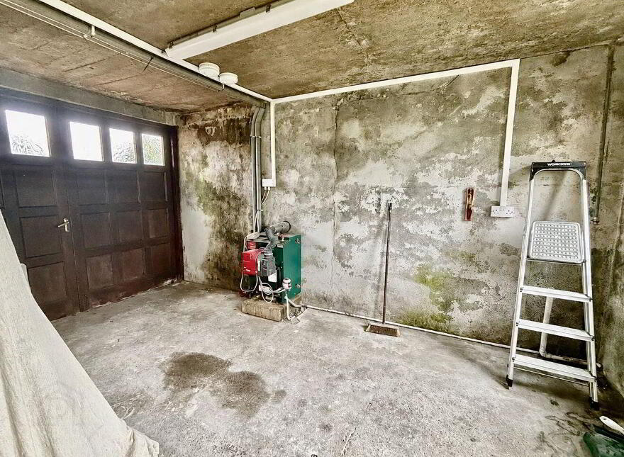 Athenry Road, Loughrea, H62X089