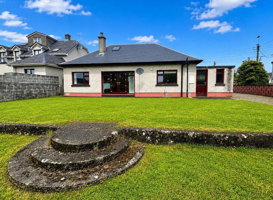 Athenry Road, Loughrea, H62X089