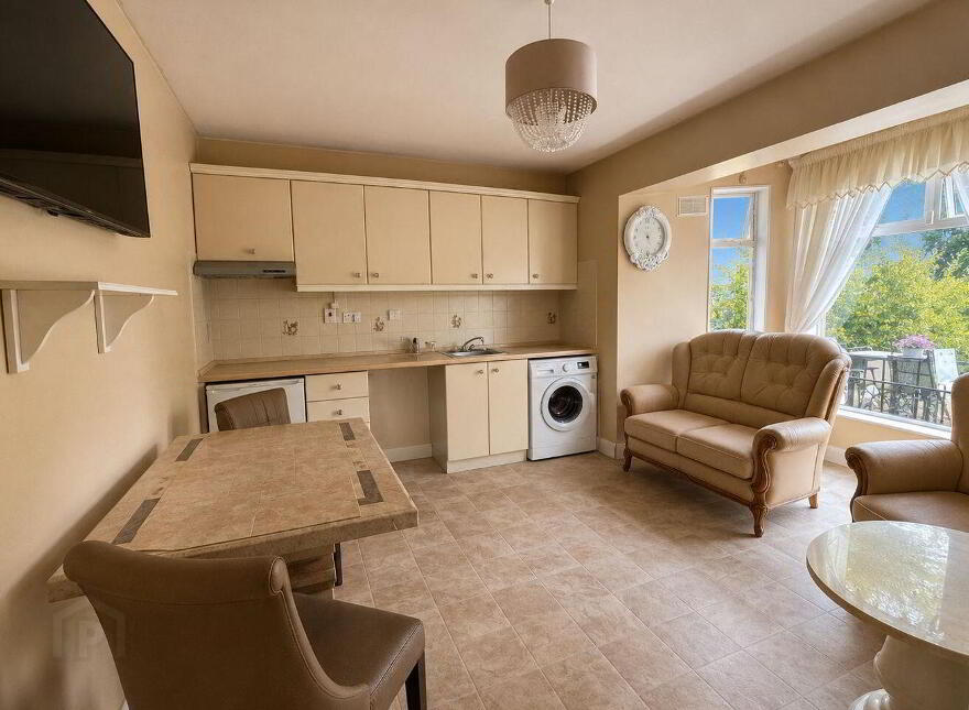 Furstville, Sarsfield Road, Ballinasloe, H53A9D0
