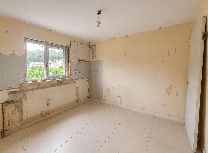 Furstville, Sarsfield Road, Ballinasloe, H53A9D0