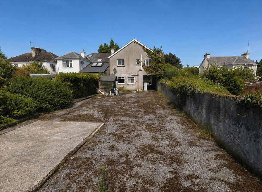 Furstville, Sarsfield Road, Ballinasloe, H53A9D0