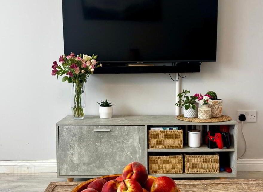 9 Country Meadows, Tuam, H54X440