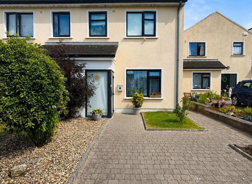 9 Country Meadows, Tuam, H54X440